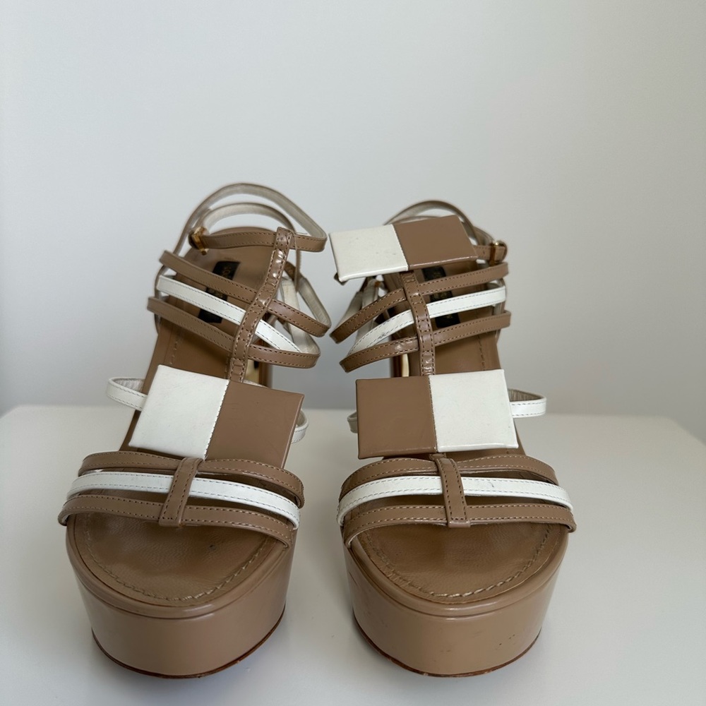 Louis Vuitton Beige and White Platform Sandals - Picture 3 of 10